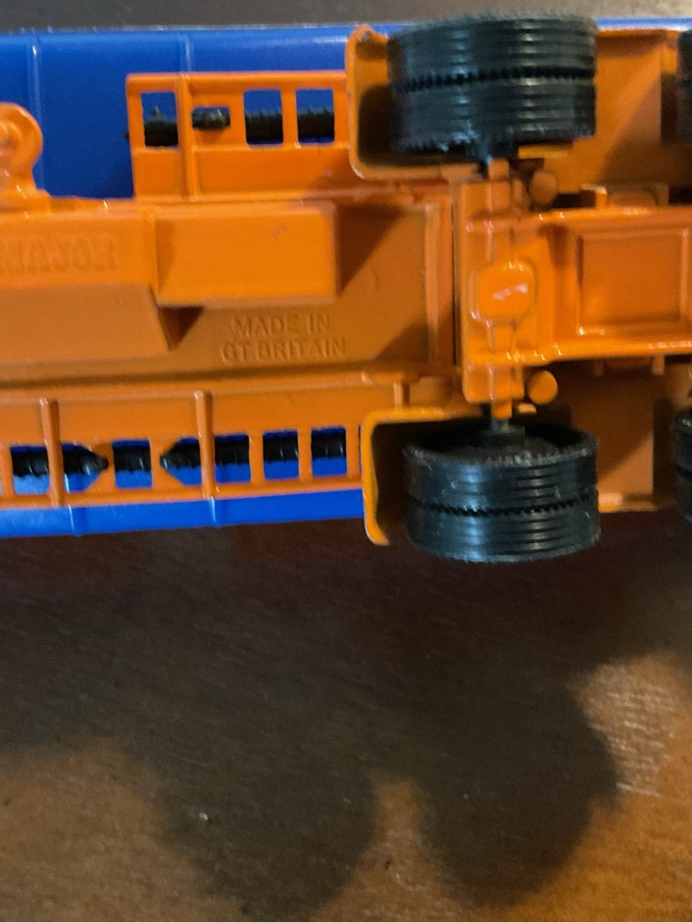 Gulf Branded Blue and Orange Toy Tanker Truck for Kids - Picture 12 of 12